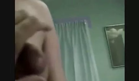 Tante girang House Julia Ann Menghukum Budak Kemaluan Dengan Dia Pantyhose! tante seks video