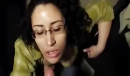 Menggoda cewek seksi mendapat lubang nya anal di luar ruangan bokep tante hiper