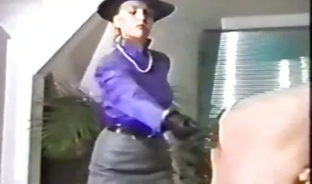 Hot Cewek Dolly dengan teman-teman xnxx hot tante kompilasi