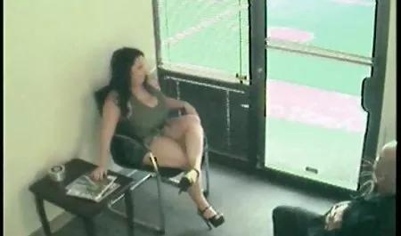 Istri bi-Bi-si di tante ngajak mesum depan umum