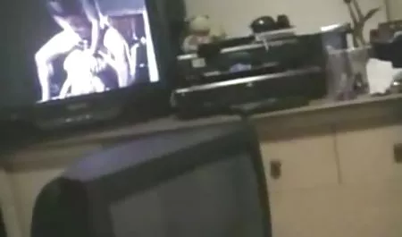 Kenyataan anal Marley memiliki pantatnya bikep tante diisi dengan cum