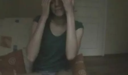 Rambut pirang cewek seksi Jenny tante sexy video bertemu suaminya di rumah dengan anal