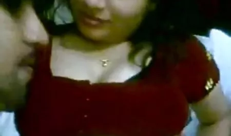 Horny Milf Christina Miller bokep tante dan keponakan di hotel haus kontol besar, dude