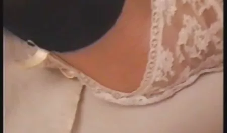 Abigail Mac download video bokep tante montok mandi