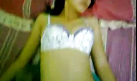 Young Alex Mei video sex tante mesum tenggorokan sebelum doggy-style perbudakan