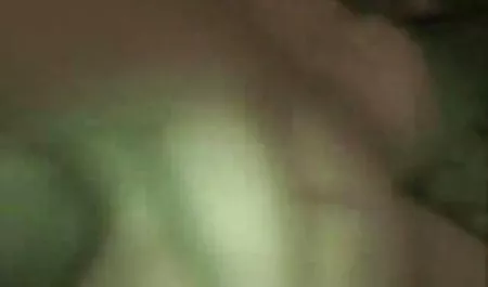 Ibu MILF dari tante ngocok kontol Belanda
