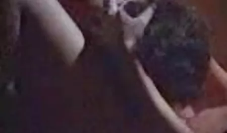Hot video tante ngecrot pirang Alix bilas dengan Payudara besar di tangga