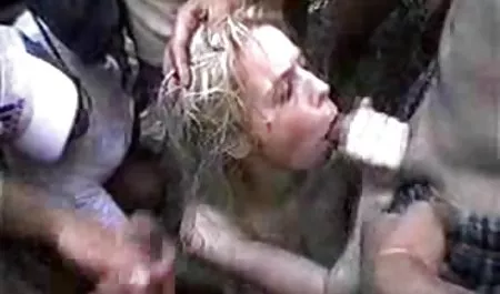 Seksi video tante nungging gadis-gadis kecil di kamera web