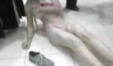 Membungkuk dan bersiap-siap untuk terliar pegging download video bokep tante stw