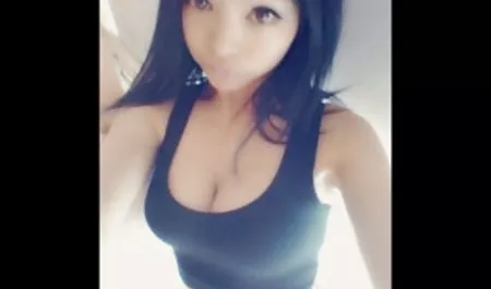 lesbian bermain dengan sungai, dan orang-orang benar-benar bokeptantesemok melihat mereka !