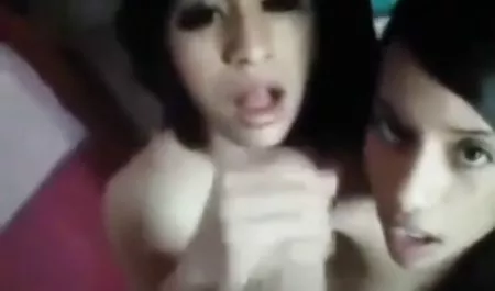 Christy Dan Capri Mengeksplorasi Tubuh hot xxx tante masing-Masing